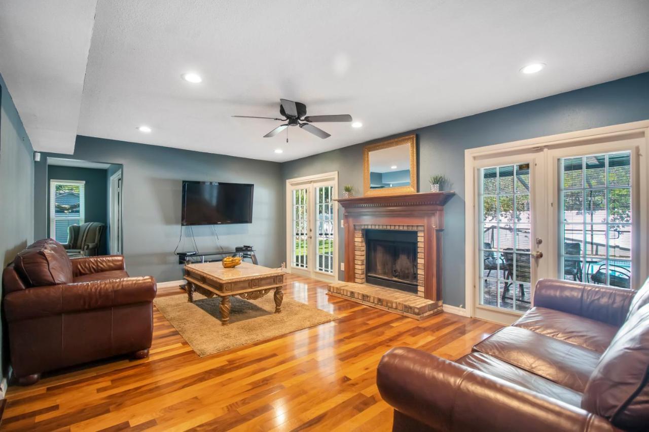 Tampa Bay Pool Home With Heated Pool 브랜던 외부 사진