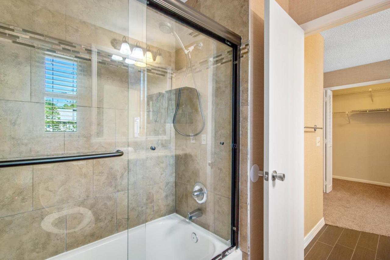 Tampa Bay Pool Home With Heated Pool 브랜던 외부 사진