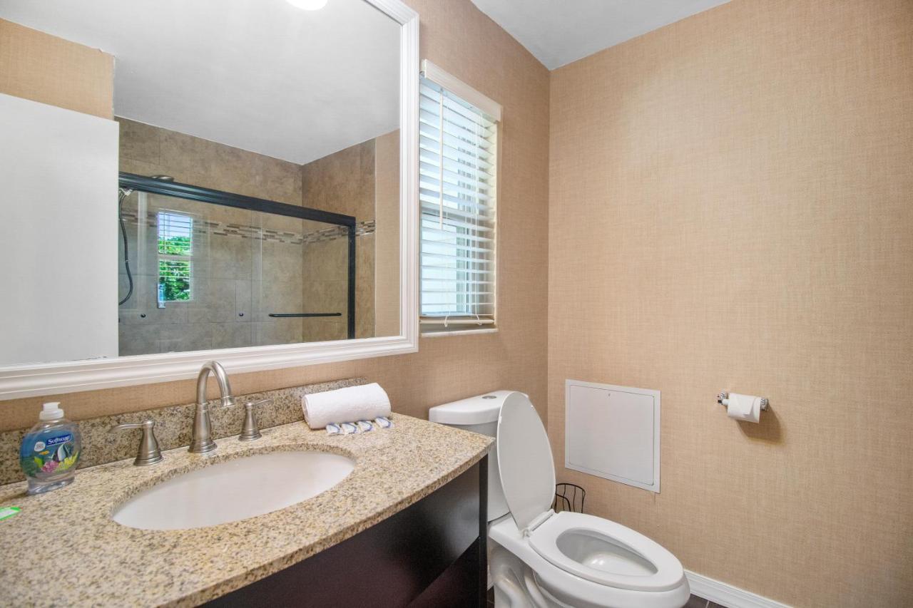 Tampa Bay Pool Home With Heated Pool 브랜던 외부 사진